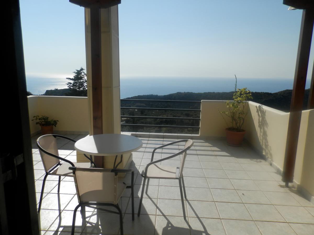 Green Villa Áyios Nikítas Extérieur photo